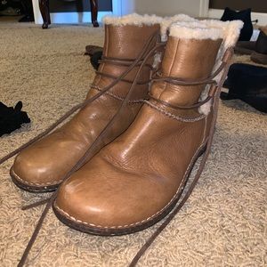 women’s UGG boots!